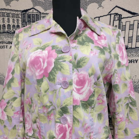 Beautiful floral coat - Picture 2 of 6